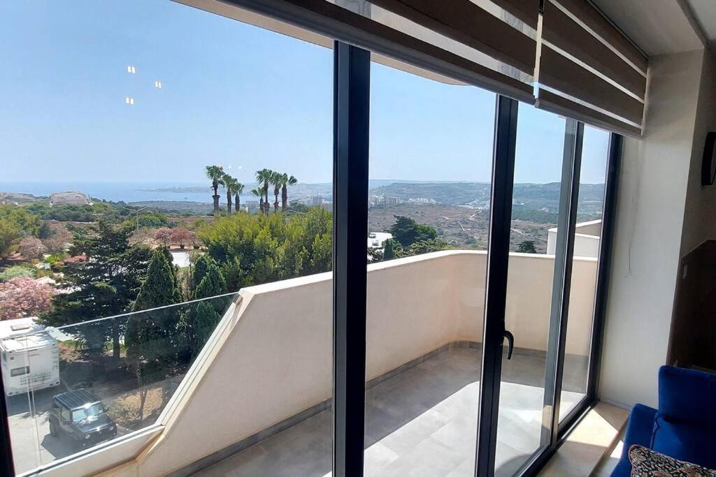 2-bed In With Sea And Country View Apartment