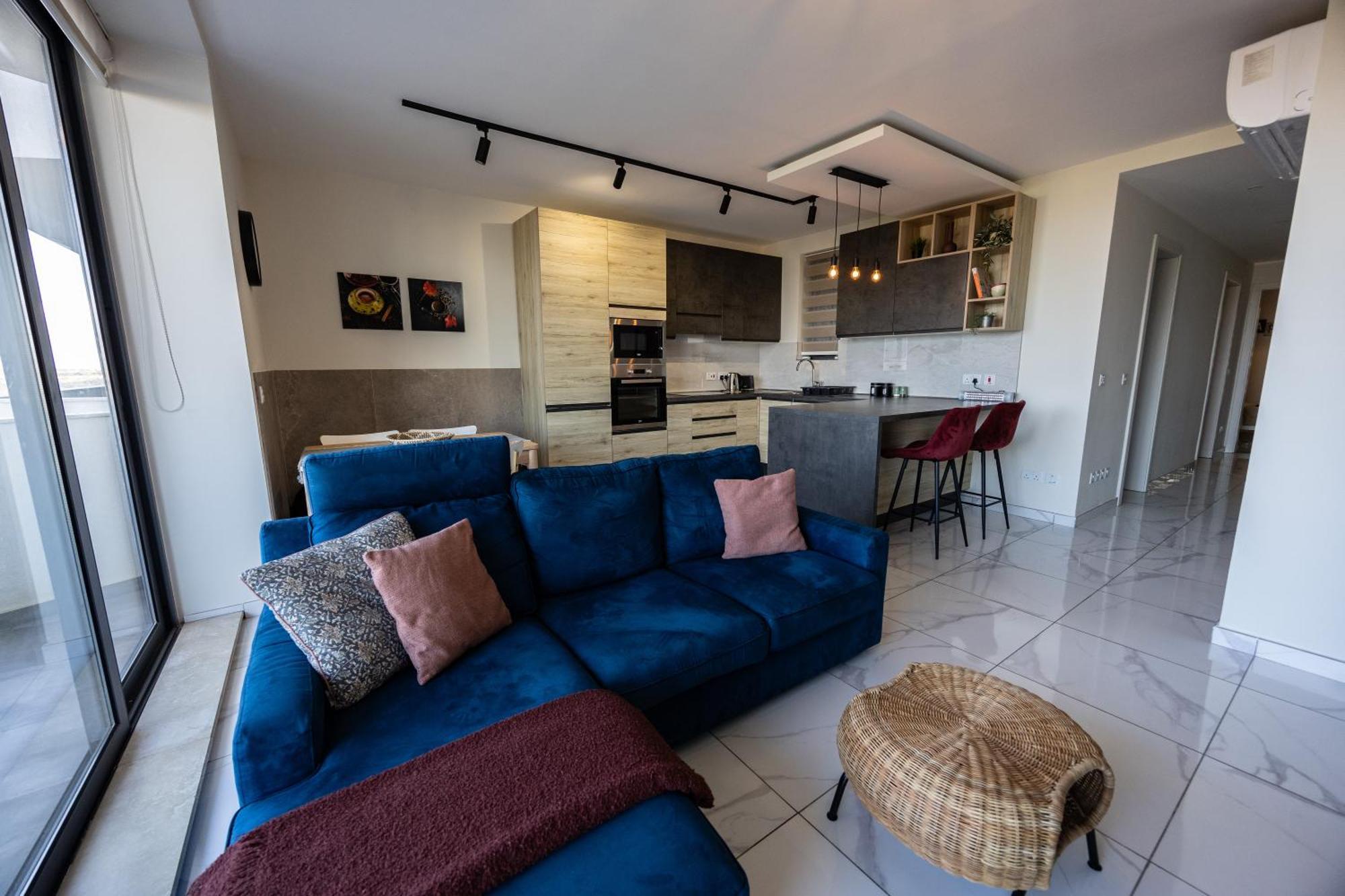 2-bed In With Sea And Country View *